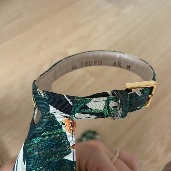 Stuart Weitzman Green Floral Plant Heels - Picture 8 of 9